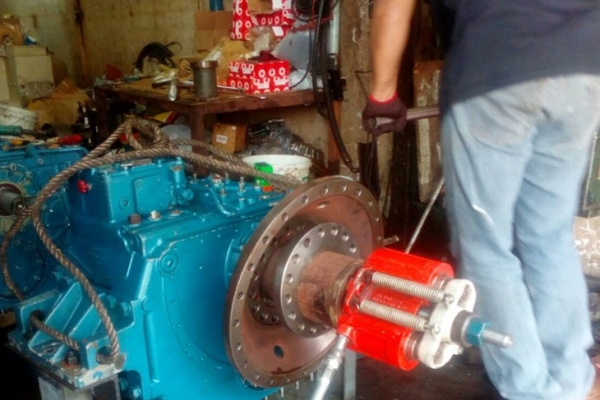 gear-box-0096719F734-ADE1-B32B-889F-69258031DE6E.jpg