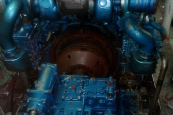 gear-box-0137A6656A5-E0B8-04E6-D5B7-94BD368A6A31.jpg