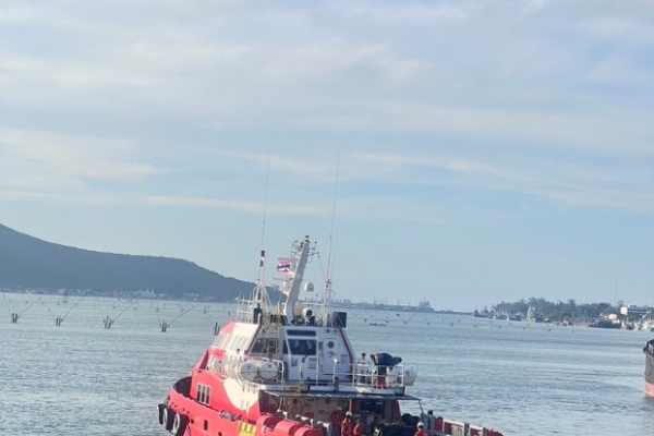 marine-services-230414-01185BEEC605-0823-18A7-9BFA-194B4E46AD64.jpg
