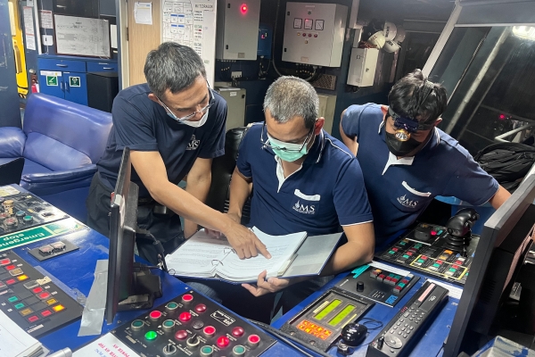 marine-services-220905-03219C6ACB4-E97C-B989-DB98-E1602D9FF38E.jpg