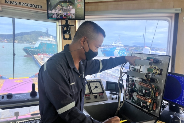 marine-services-220905-0505F87762C-5305-6ECC-A2E9-415B9AEBB167.jpg