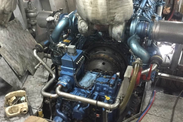 marine-services-171207-081CEDB79E-0010-F75B-8351-5EBB4F41244A.jpg