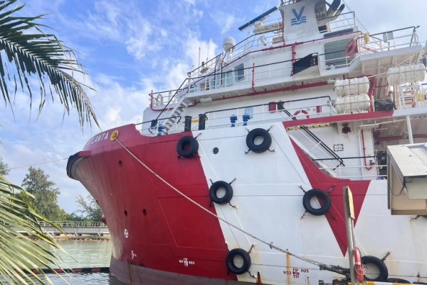 marine-services-230414-0056C4844494-04B7-FF68-65DB-23F95B8BE836.jpg